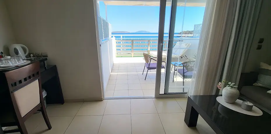 Deluxe Suite Hotel Tolo